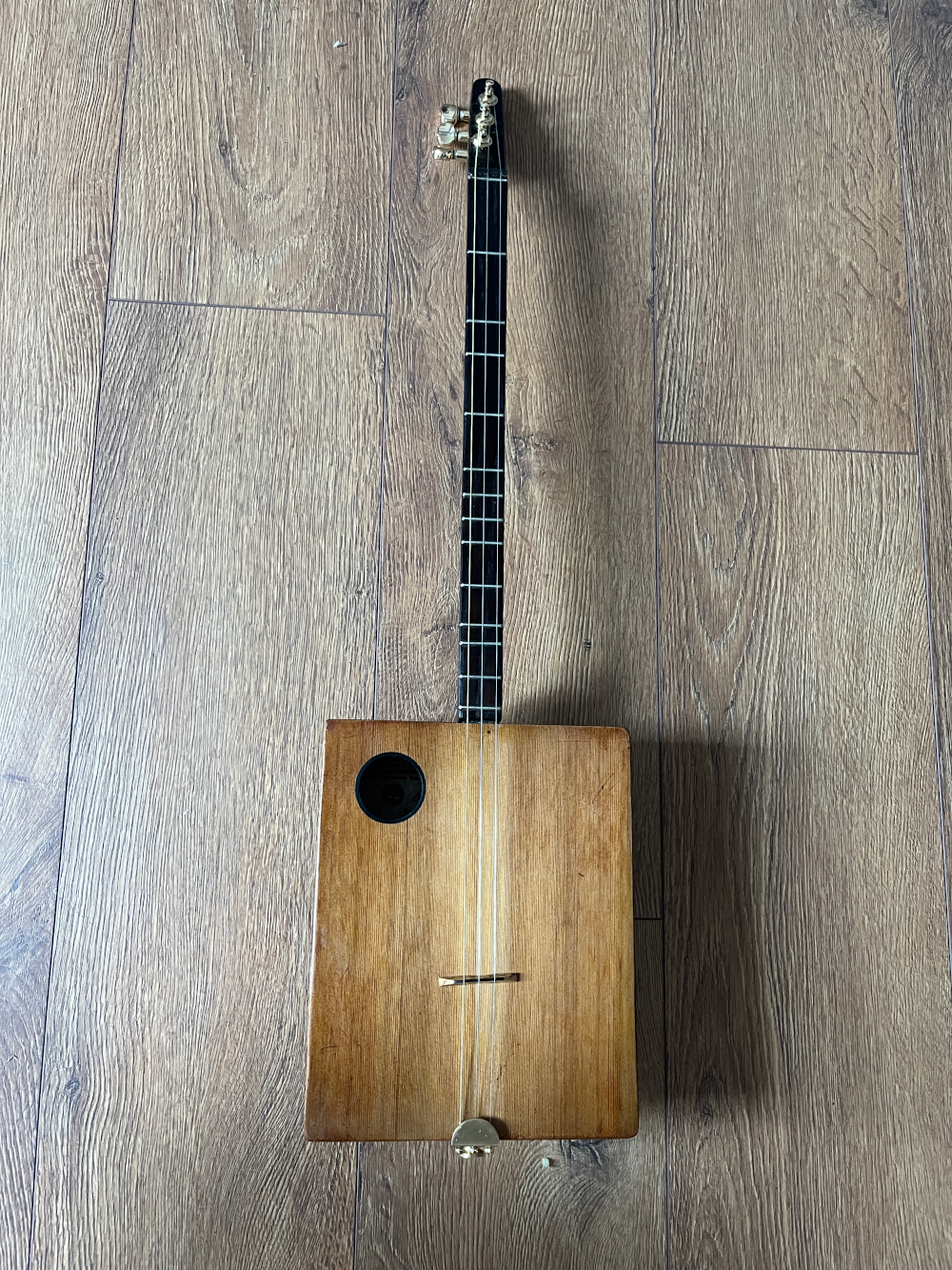 cigar-box-stick-dulcimer. made of red cedar and tulip wood