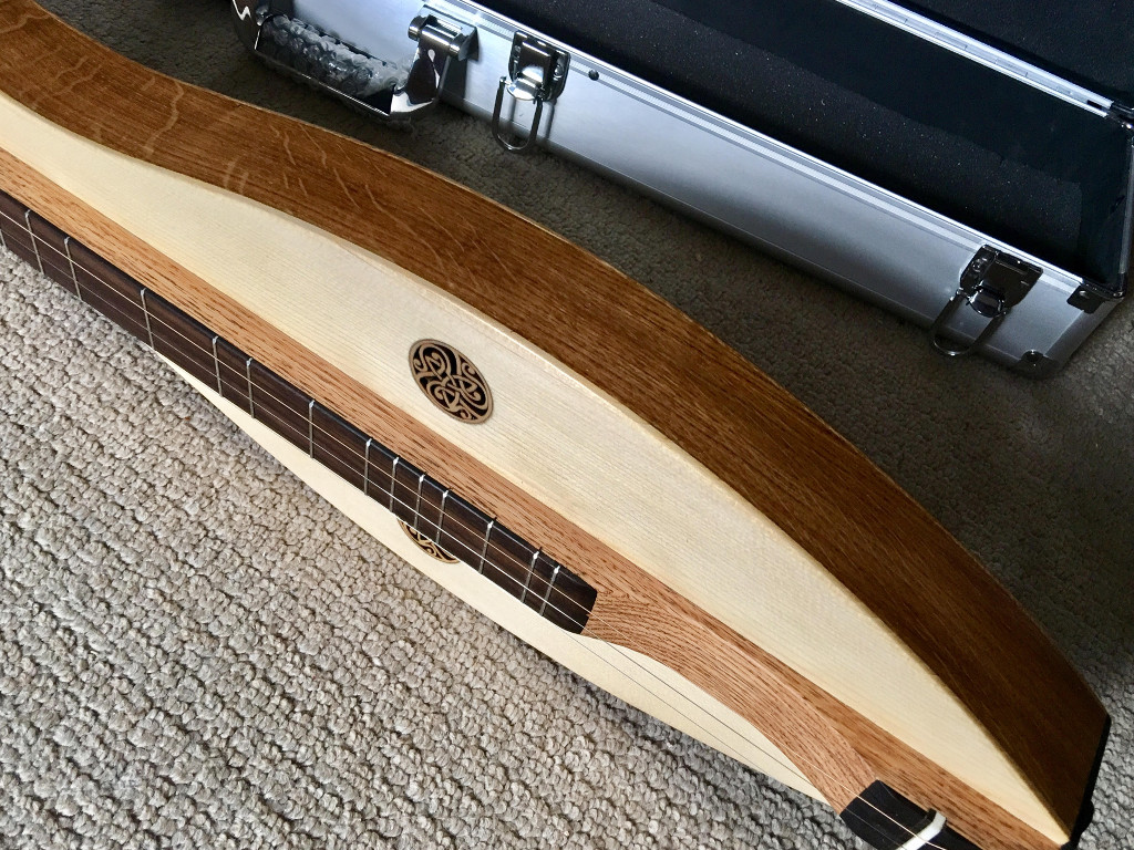 dulcimer on edge
