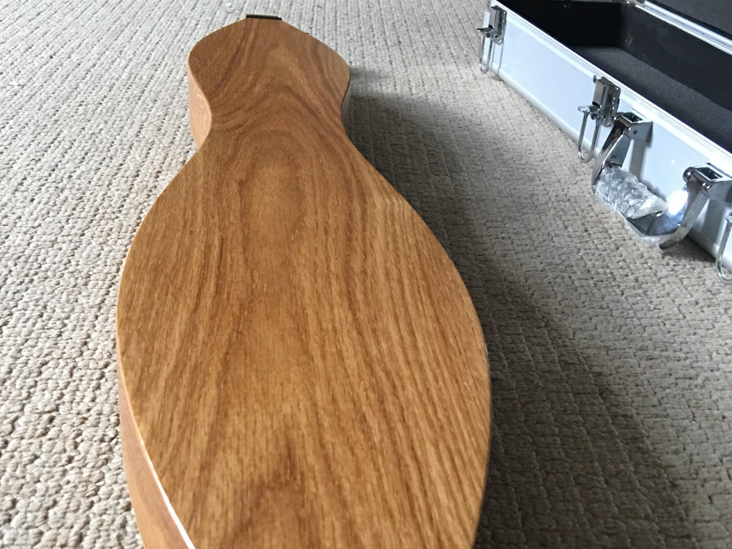 oak backof a dulcimer