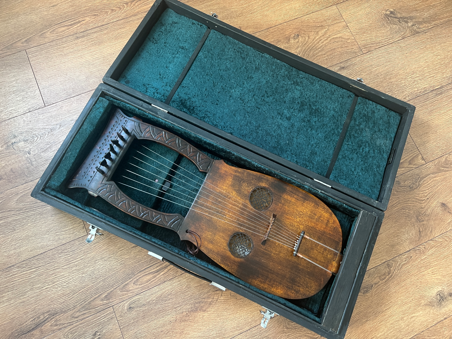 Kravik Lyre in case,  silver birch, spruce, ebony custom model