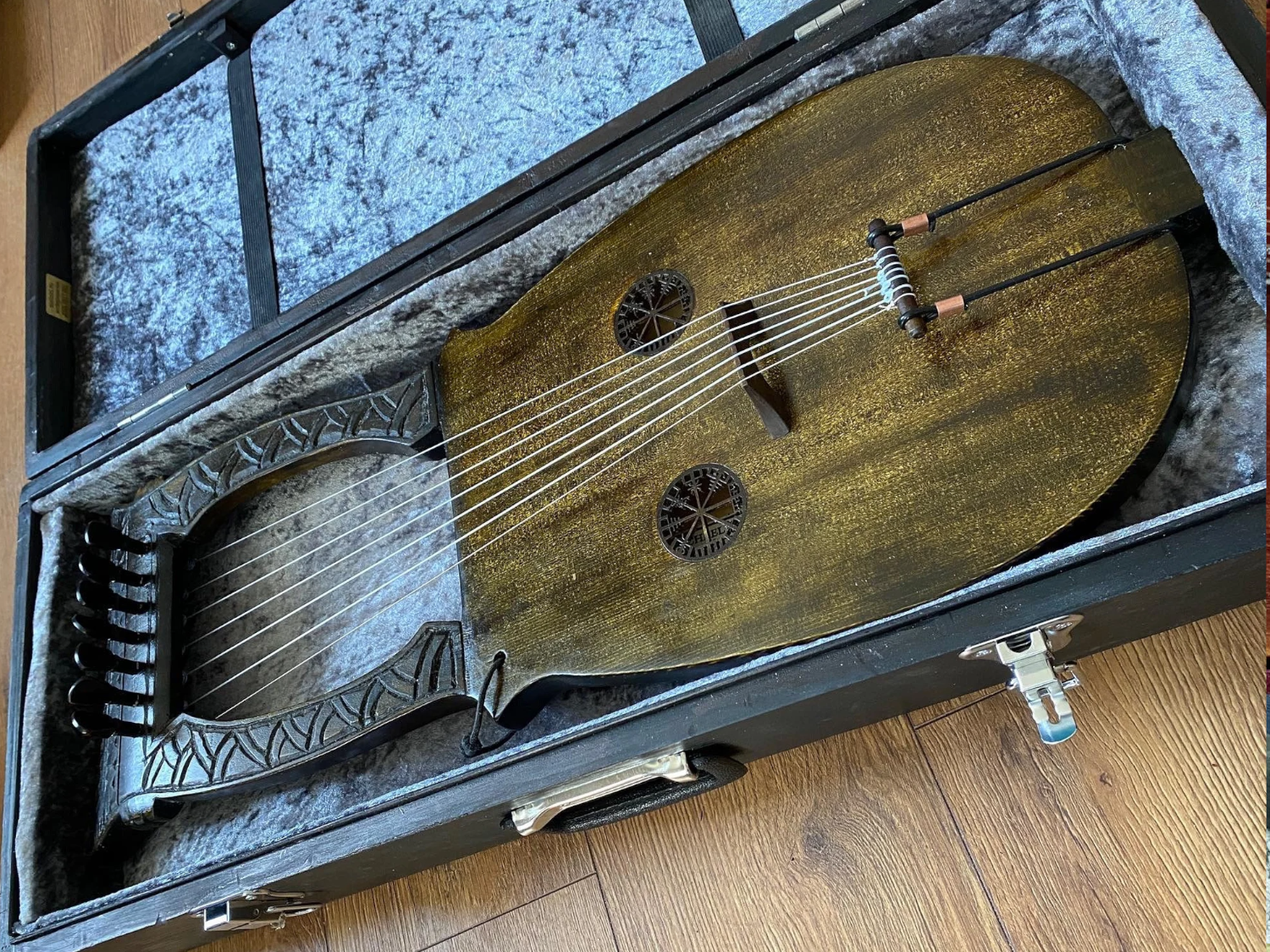 lyre in case