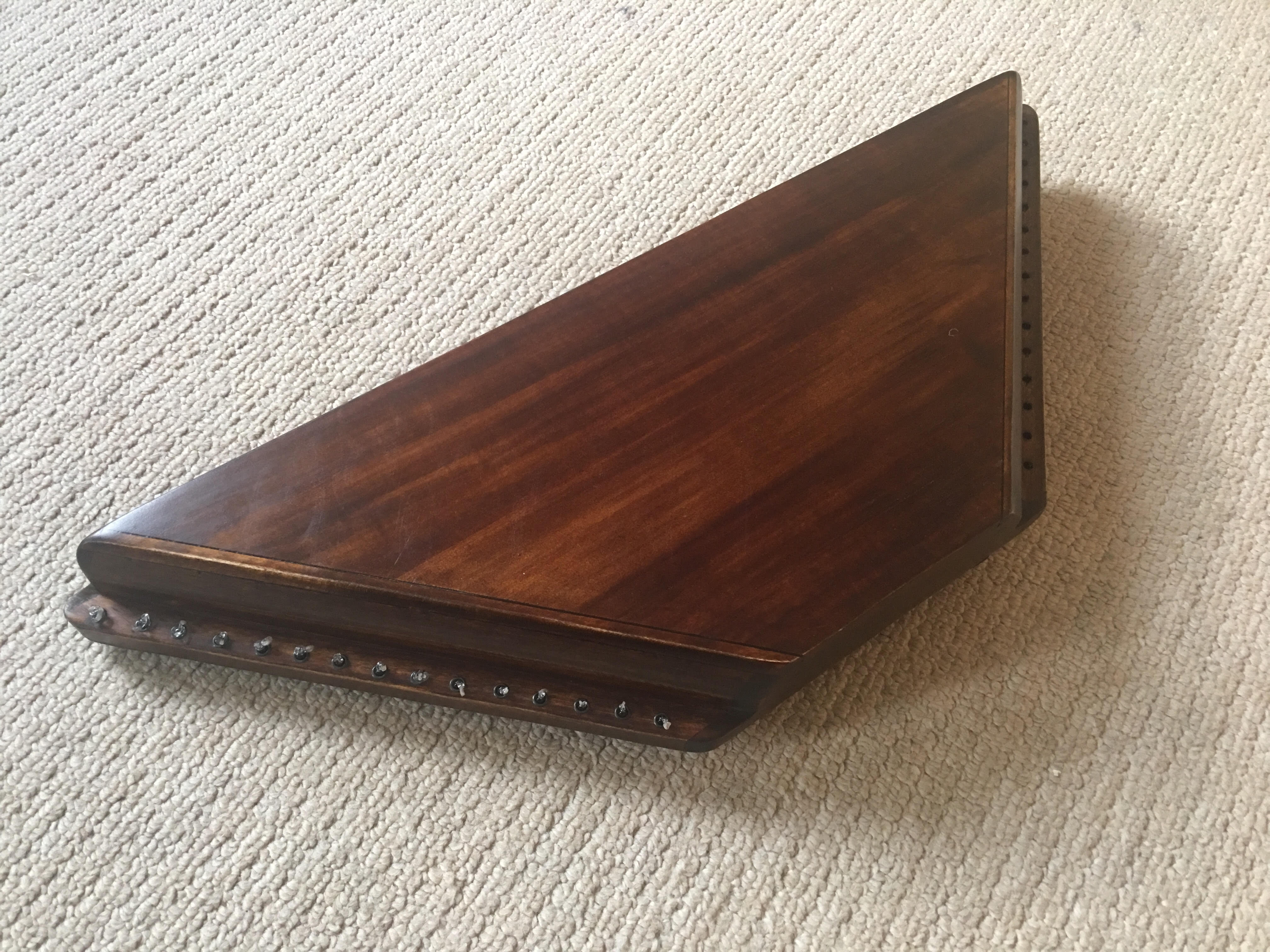 back of psaltery