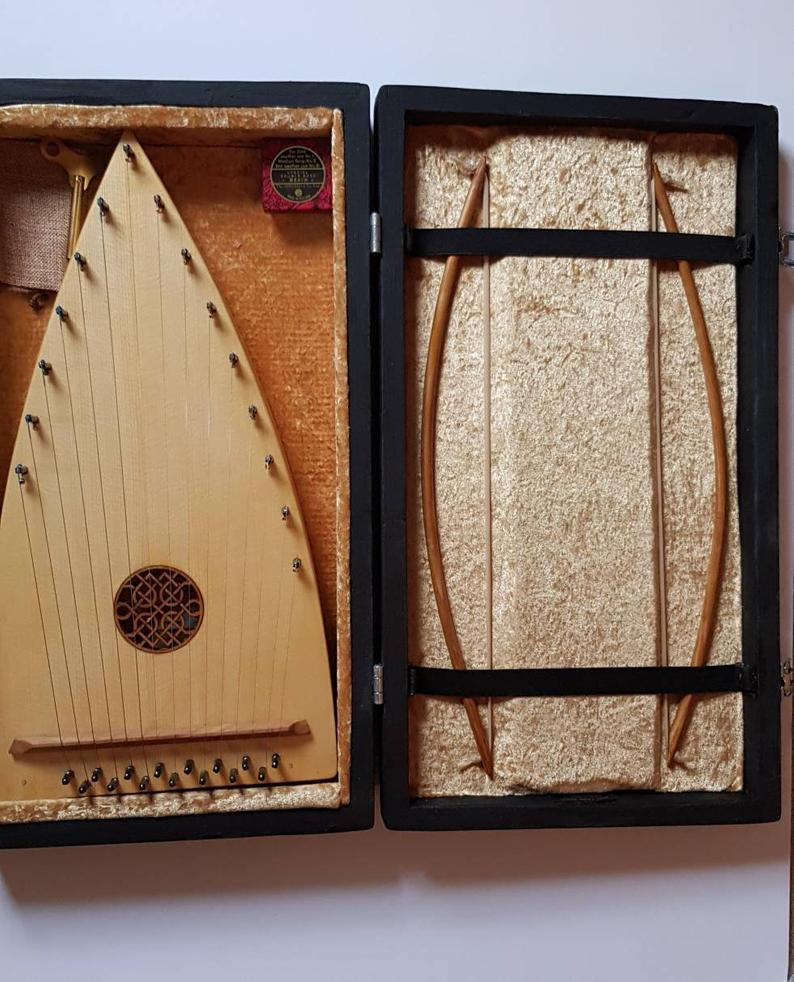 psaltery in case