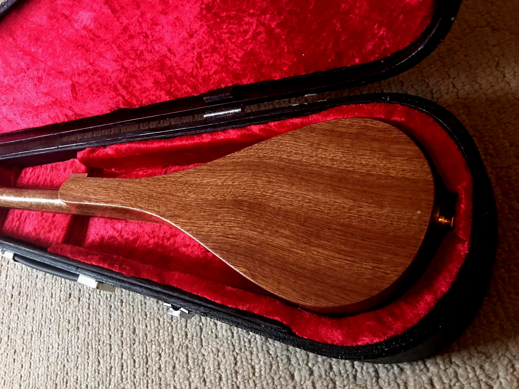 back of dulcimer